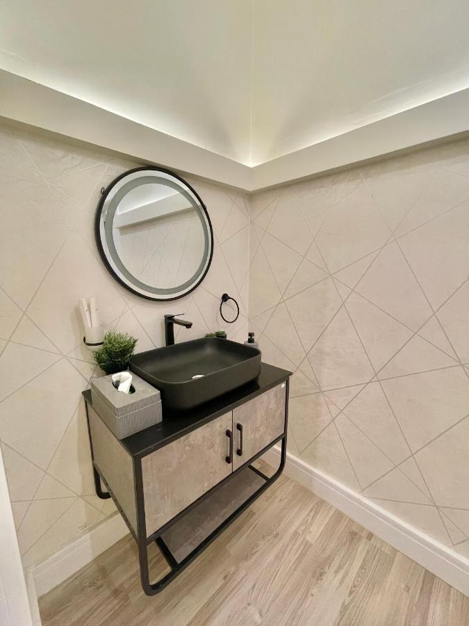 Modern Luxury-2br-1 Riyadh